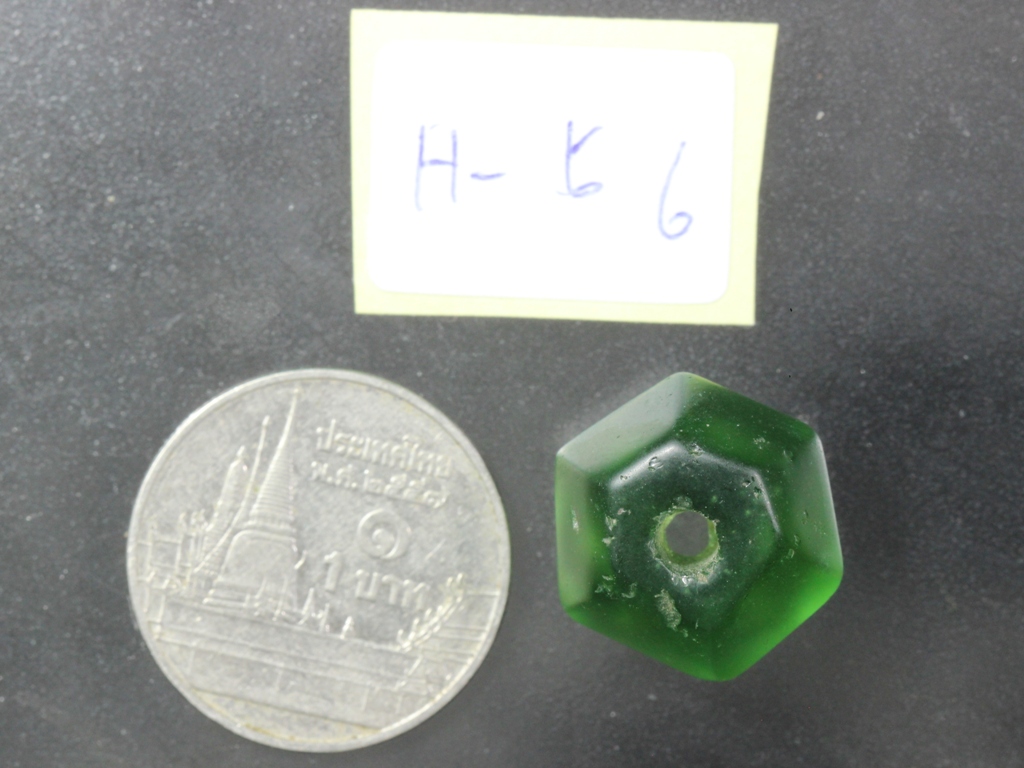 ลูกปัดบ้านเชียง เขียว