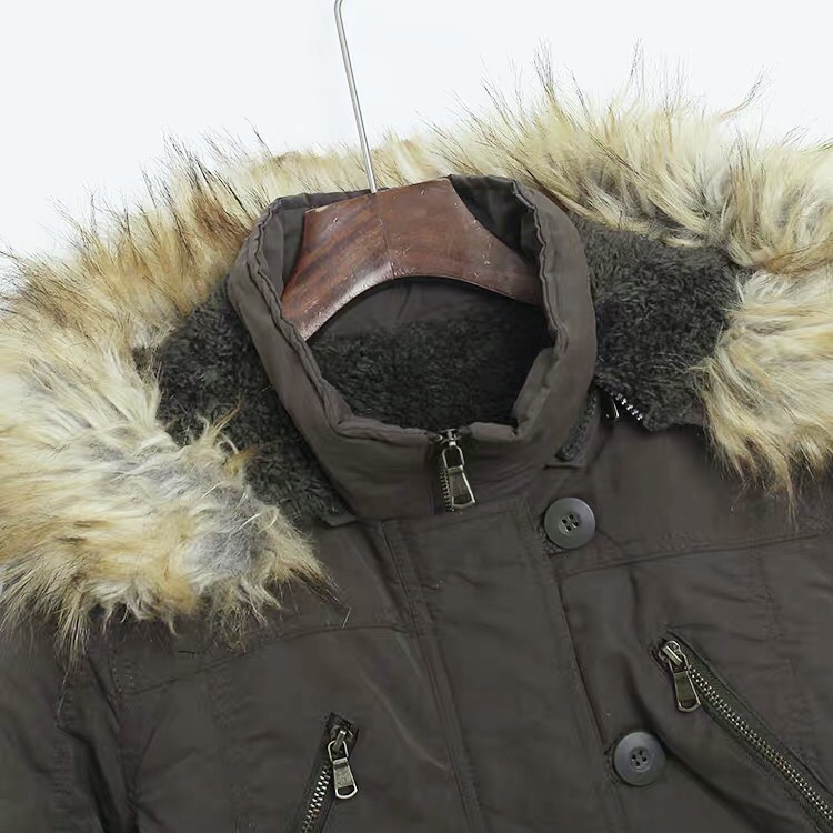 Private pause เสื้อโค้ทฮู้ดกันหนาว เสื้อปาร์กา parka สีเขียว แบรนด์ PRIVATE PAUSE (JAPAN) แต่งเฟอร์ (ฮู้ด& ขนเฟอร์ ถอดได้ทุกชิ้นค่ะ) เขียว