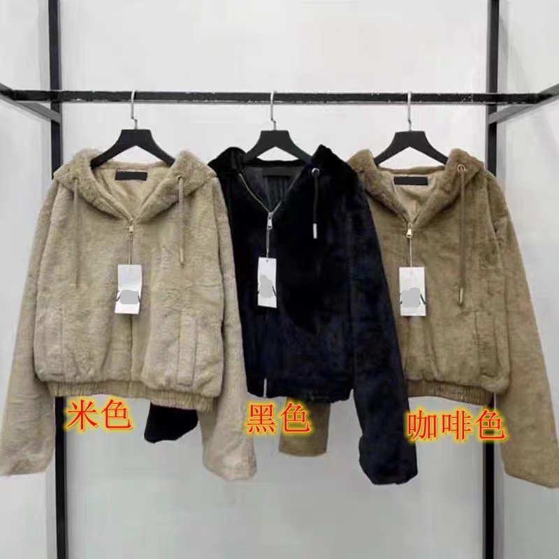 Page one เสื้อเฟอร์กันหนาว หมวกฮู้ด เสื้อขน Fluffy coat แบรนด์ page One ดำ