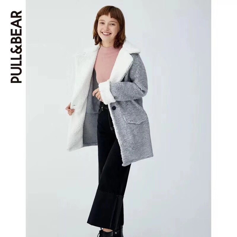 Pull&bear เสื้อโค้ท เสื้อกันหนาว เนื้อผ้าไหมพรม สีเทาอ่อน แบรนด์ Pull&bear เทาอ่อน