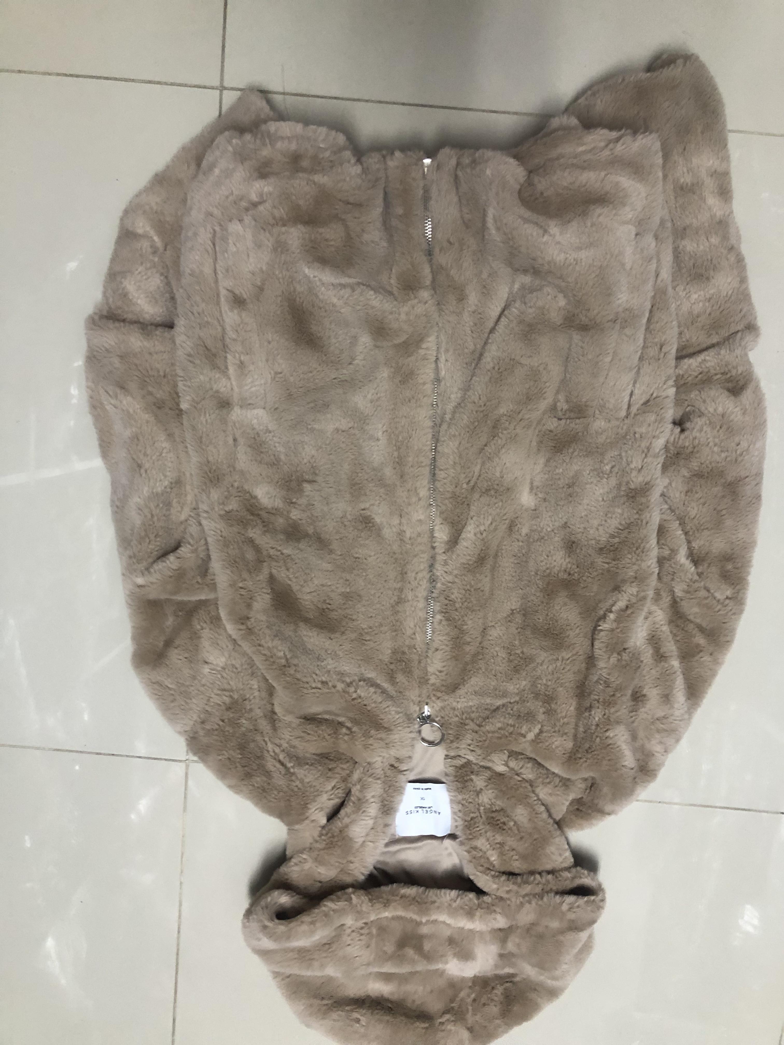 Angel kiss เสื้อเฟอร์กันหนาว หมวกฮู้ด เสื้อขน แบรนด์ ANGEL KISS (FLUFFY COAT) สำเนา น้ำตาลนู้ด