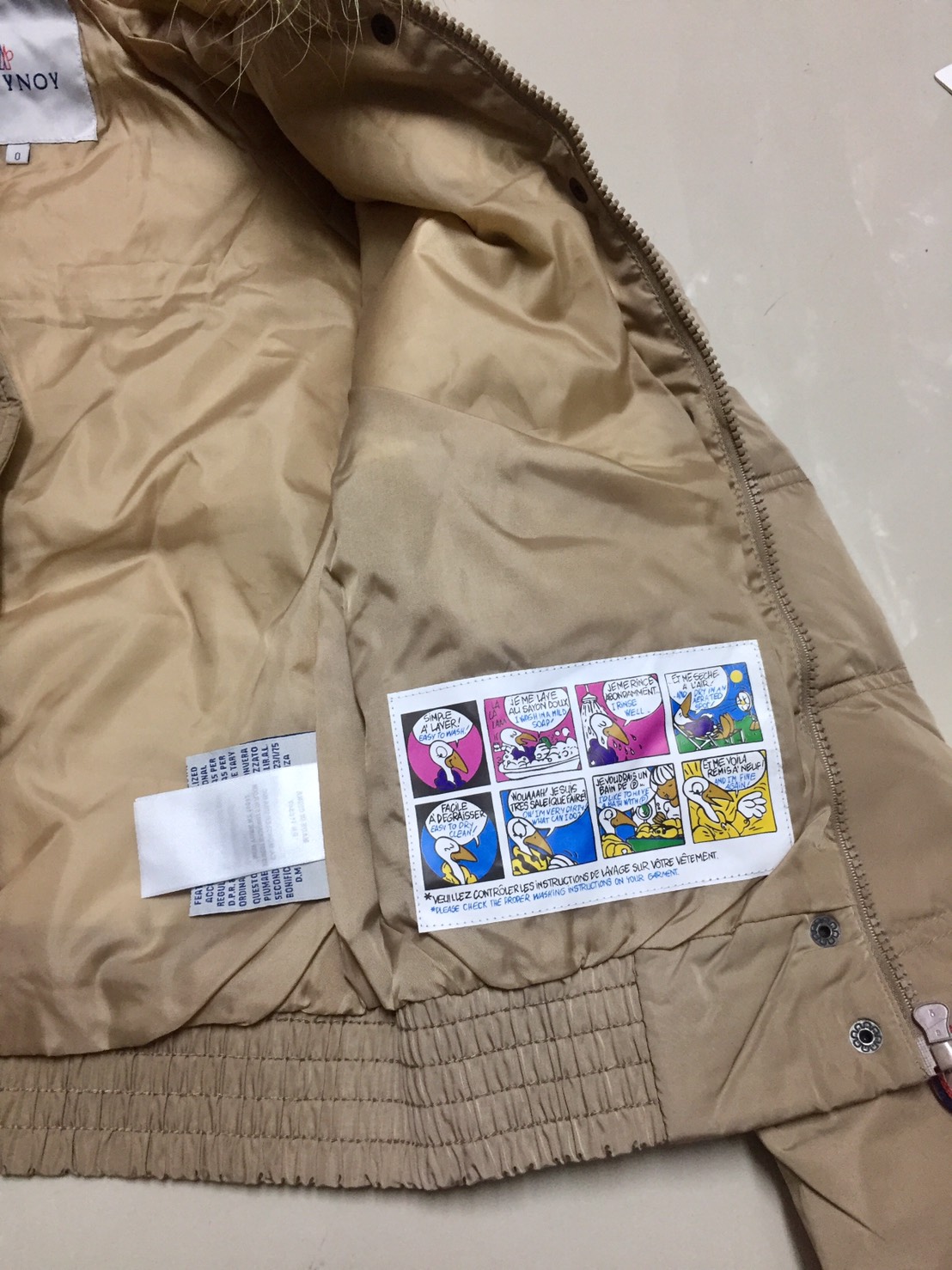 เสื้อกันหนาว ขนห่าน แต่งหมวกฮูท สีนูท ติดเฟอร์ปลายหมวก (ขนเฟอร์ถอดได้คะ) นูทกากี