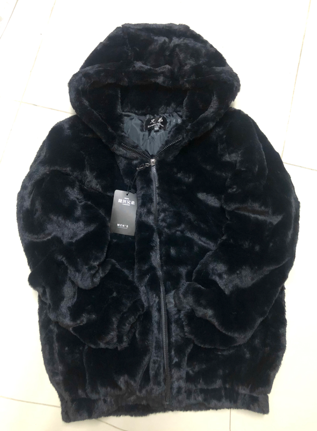 Forever21 เสื้อเฟอร์กันหนาว หมวกฮู้ด เสื้อขน สีดำ (FLUFFY COAT) 兄弟 ขาว