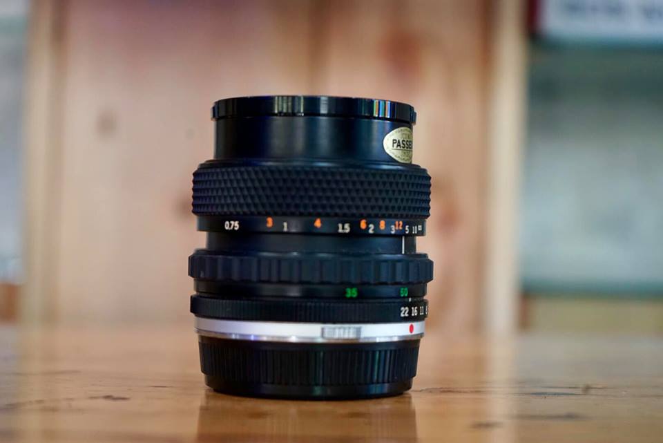 OLYMPUS OM-SYSTEM S ZUIKO AUTO ZOOM 35-70MM.F3.5-4.5 OM MOUNT