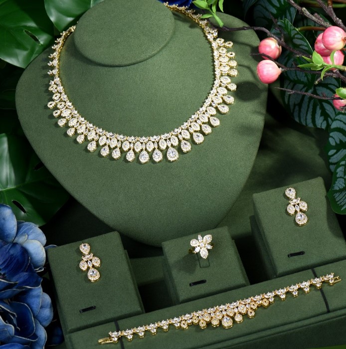 ชุดเครื่องประดับ เพชร สุดคุ้ม สร้อยคอ ต่างหู แหวน สร้อยข้อมือ เพชร เข้าชุด ใส่ออกงานหรู 711532