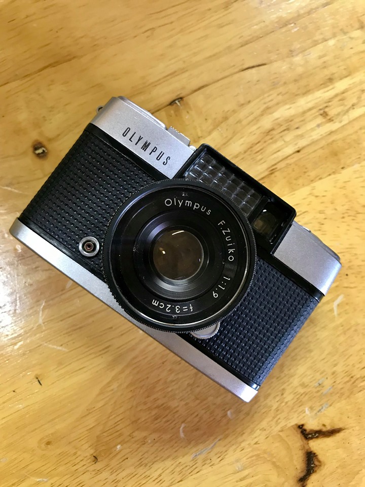 OLYMPUS PEN D OLYMPUS F.ZUIKO 32MM.F1.9