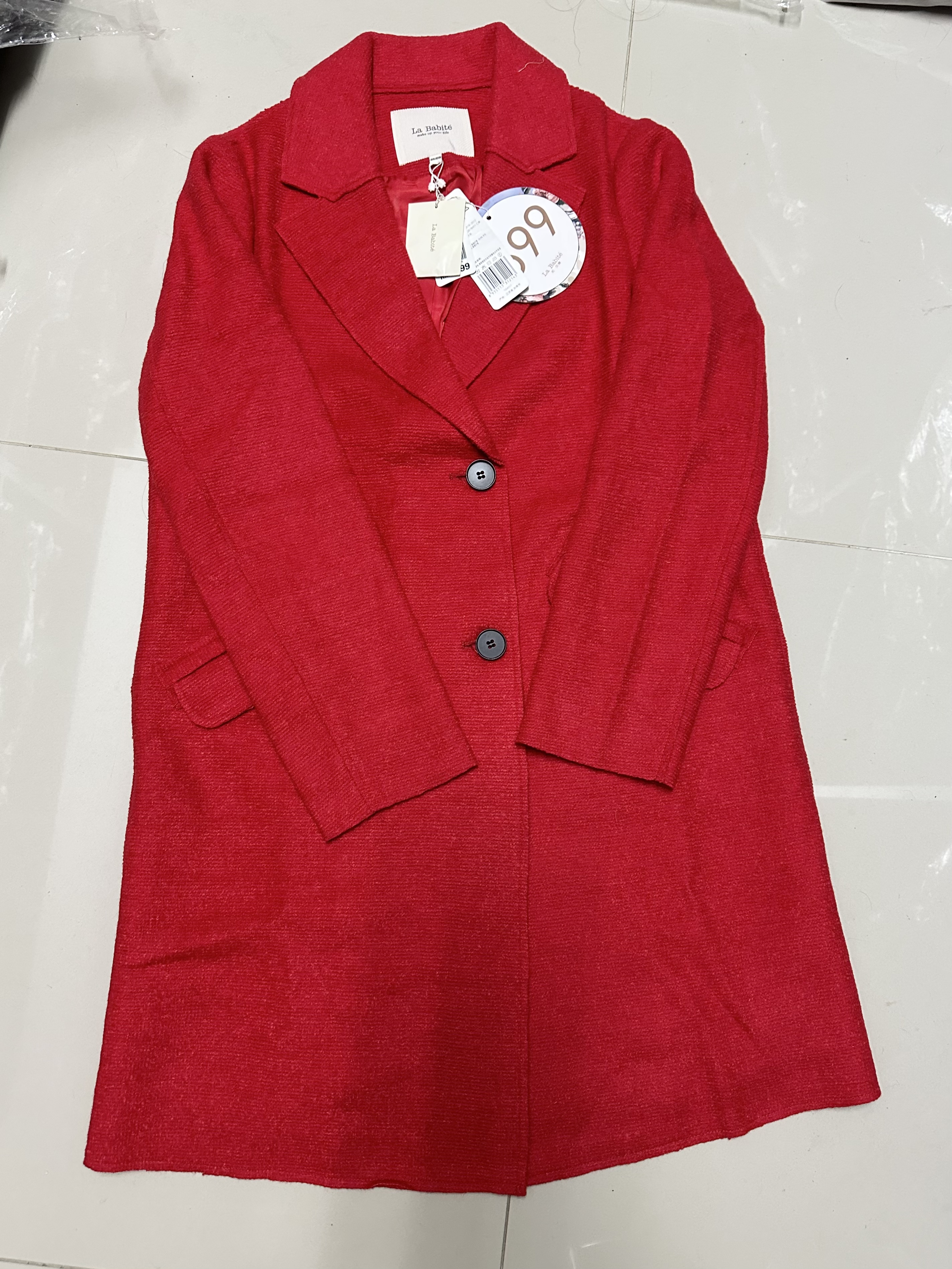 La babite เสื้อโค้ท เสื้อกันหนาว เนื้อผ้าสักหลาดวูล สีแดง แบรนด์ LA BABITE