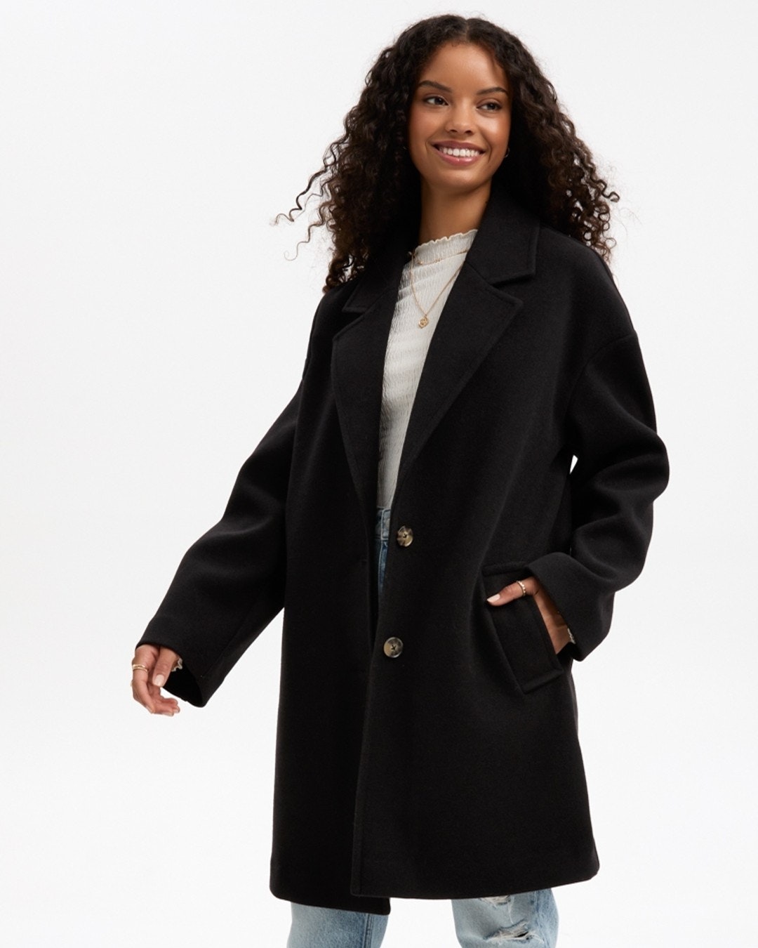 เสื้อโค้ดกันหนาว เสื้อกันหนาว overcoat โค้ทวูล สักหลาด ผสมวูล สีดำ แต่งคอปก กระดุมสองแถว แบรนด์ATCHING สำเนา สำเนา สำเนา สำเนา สำเนา ดำ