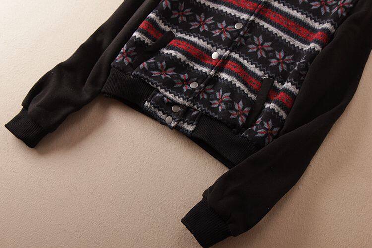 เสื้อกันหนาว สีดำ แต่งแขนดำ สไตล์ เสื้อเบสบอล ผ้าฝ้าย ลายดอก ช่วงลำตัว