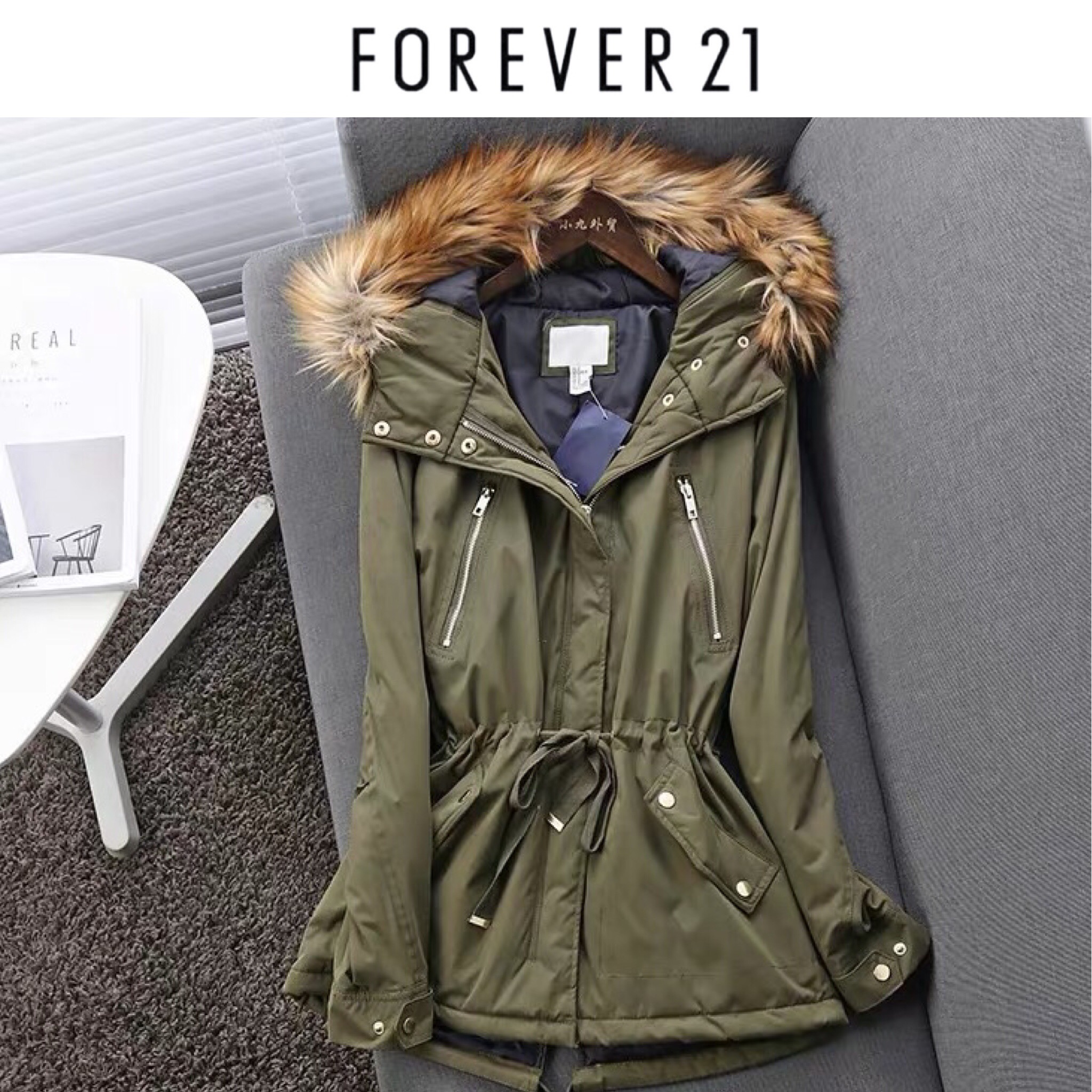 Forever21 เสื้อโค้ทฮู้ดกันหนาว เสื้อปาร์กา parka สีเขียว แต่งเฟอร์ แบรนด์ FOREVER21 เขียว