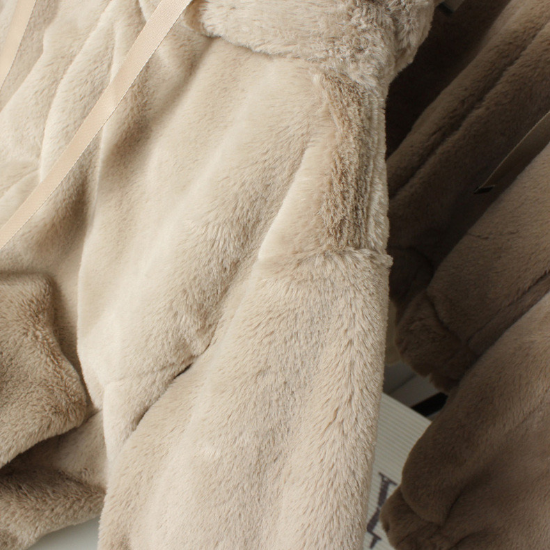 Page one เสื้อเฟอร์กันหนาว หมวกฮู้ด เสื้อขน Fluffy coat แบรนด์ page One ดำ