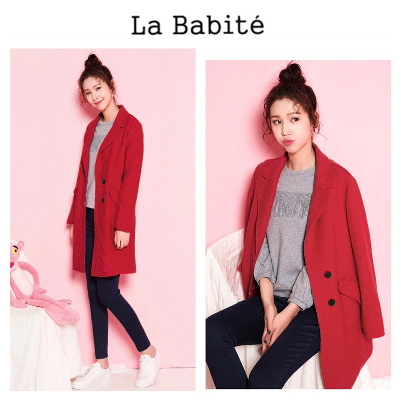La babite เสื้อโค้ท เสื้อกันหนาว เนื้อผ้าสักหลาดวูล สีแดง แบรนด์ LA BABITE
