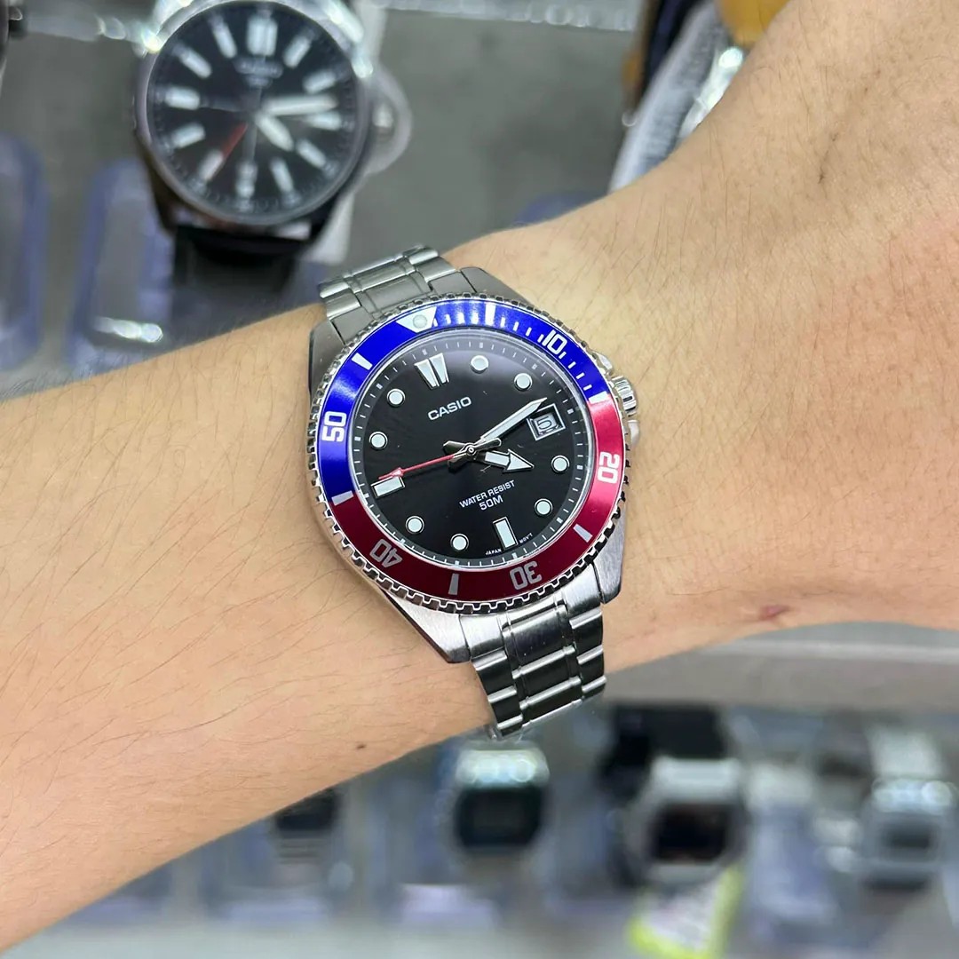 CASIO MID YEAR SALE นาฬิกาคาสิโอ พร้อมส่ง นาฬิกาข้อมือ นาฬิกากันน้ำ นาฬิกาของแท้ BTS ประกันศูนย์ CMG 1 ปี รุ่น MDV-10D-1A3 นาฬิกาสีเงิน