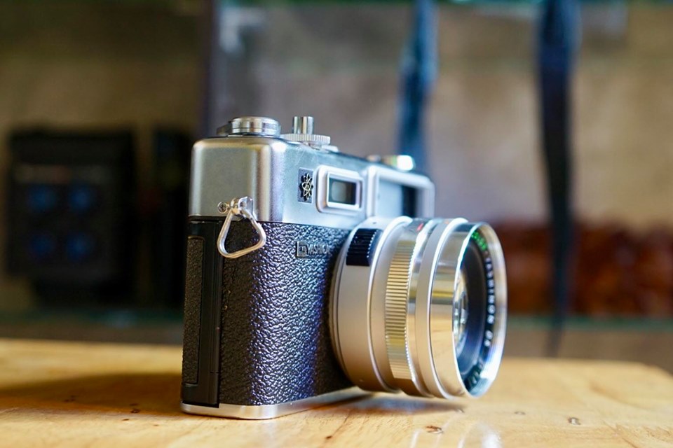 YASHICA ELECTRO 35GSN YASHICA COLOR-YASHINON DX 45MM.F1.7