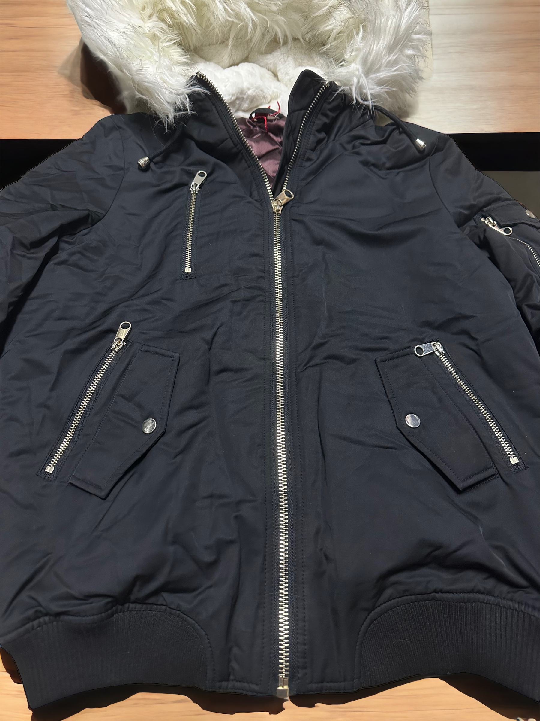Ambiance เสื้อกันหนาว เสื้อฮู้ดเฟอร์ บุนวมอุ่น แบรนด์ F&F AMBIANCE (padded puffer สำเนา สำเนา ดำ
