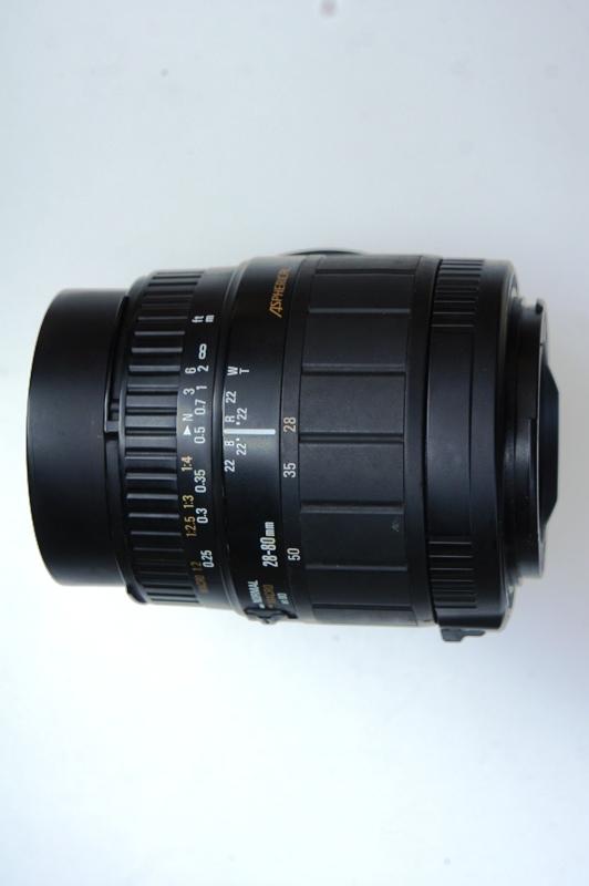 SIGMA ZOOM 28-80MM.F3.5-5.6 MACRO CANON EF MOUNT