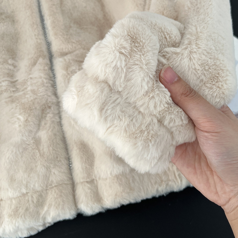 Page one เสื้อเฟอร์กันหนาว หมวกฮู้ด เสื้อขน Fluffy coat แบรนด์ page One สำเนา ดำ
