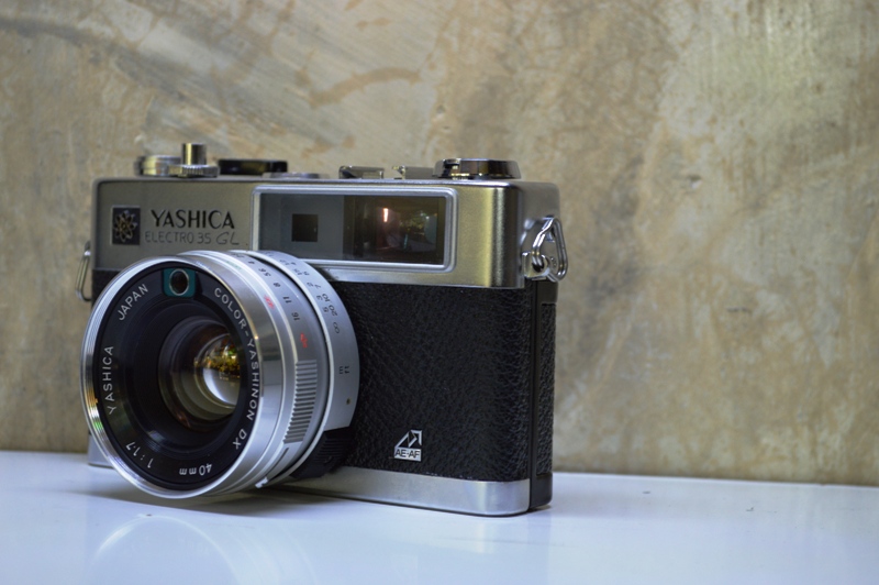 YASHICA ELECTRO35 GL YASHICA COLOR-YASHINON DX 40MM.F1.7
