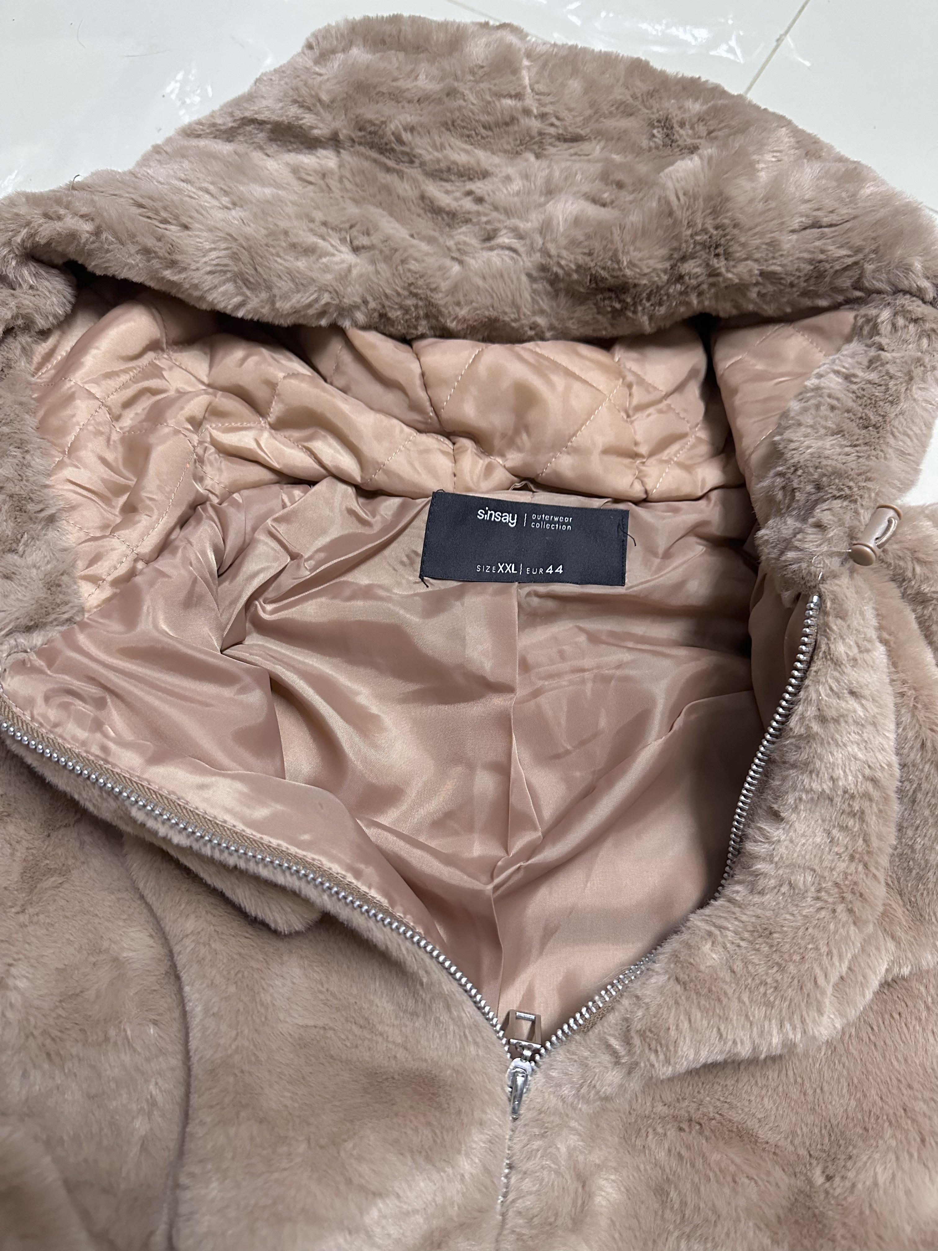 Sinsay เสื้อเฟอร์กันหนาว หมวกฮู้ด เสื้อขน Fluffy coat แบรนด์ SINSAY น้ำตาล