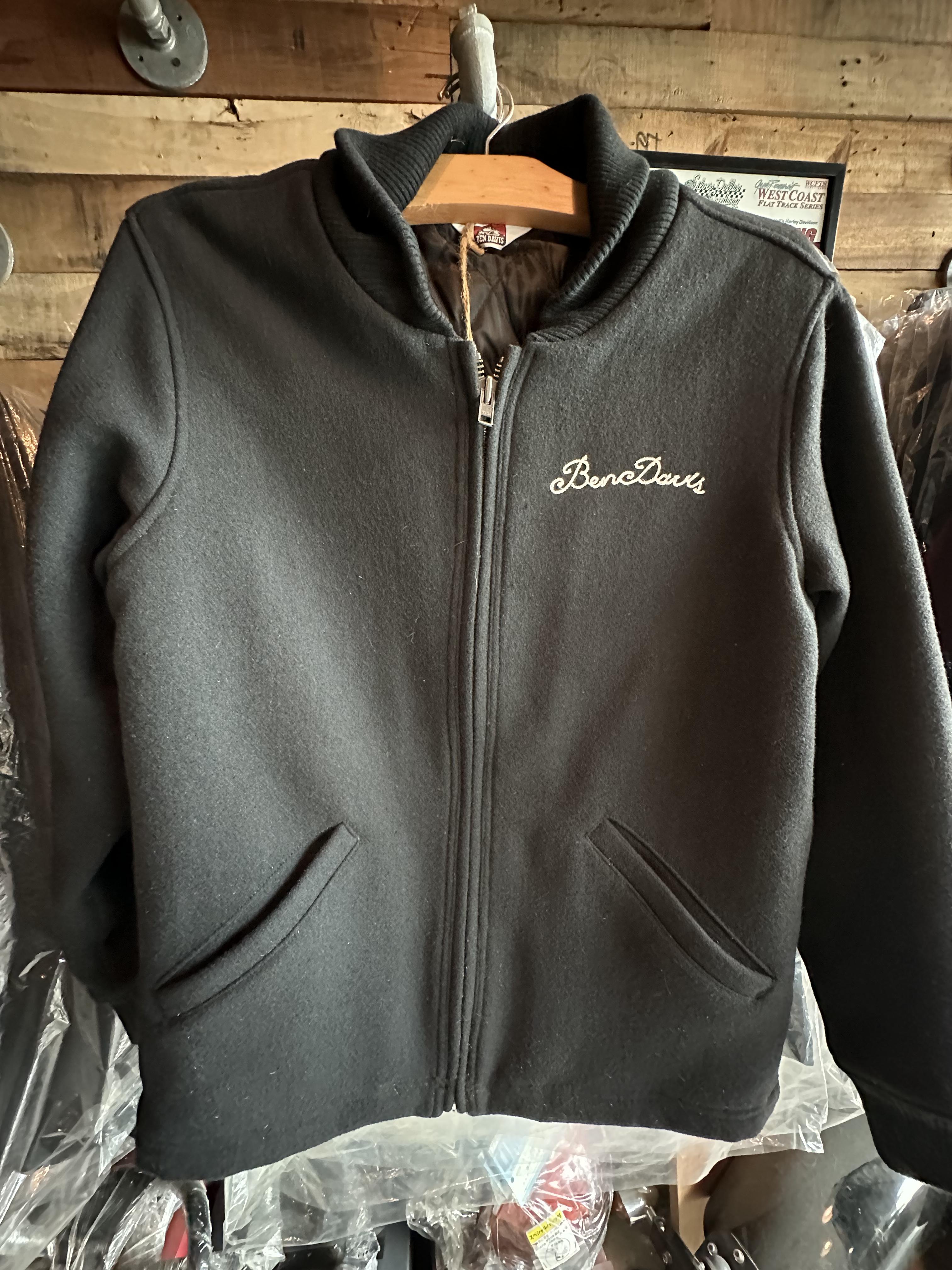 Ben davis เสื้อนอก เสื้อแจ็คเก็ต ผู้ชาย แบรนด์ Ben davis แท้ สีดำ เนื้อสักหลาด กันหนาว งานแท้ สวย เท่ห์ มาก คะ Size L/XL/XXL สำเนา สำเนา สำเนา ดำ