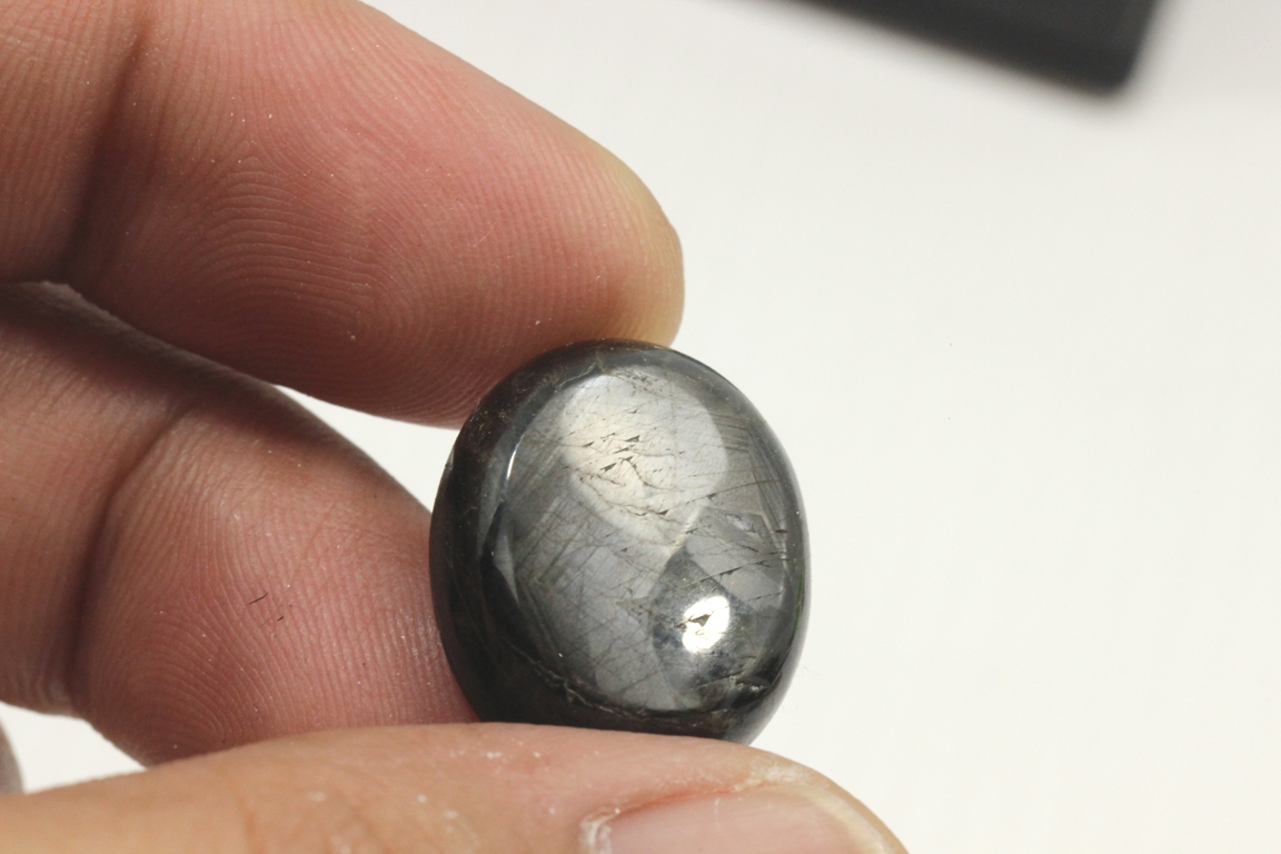 พลอยแบล็คสตาร์