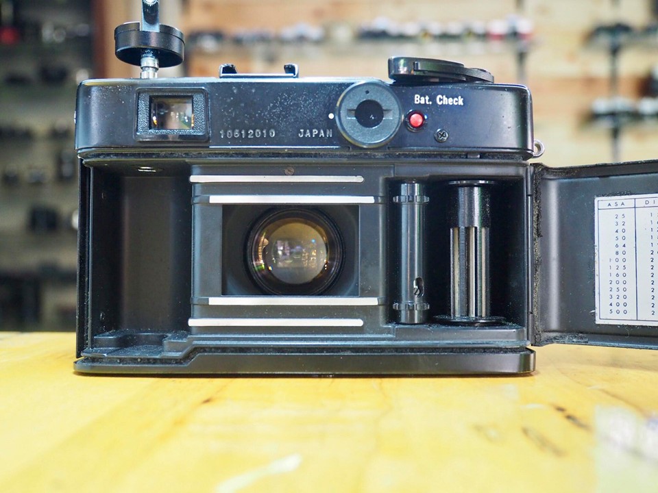 YASHICA ELECTRO35 CC COLOR YASHINON-DX 35MM.F1.8