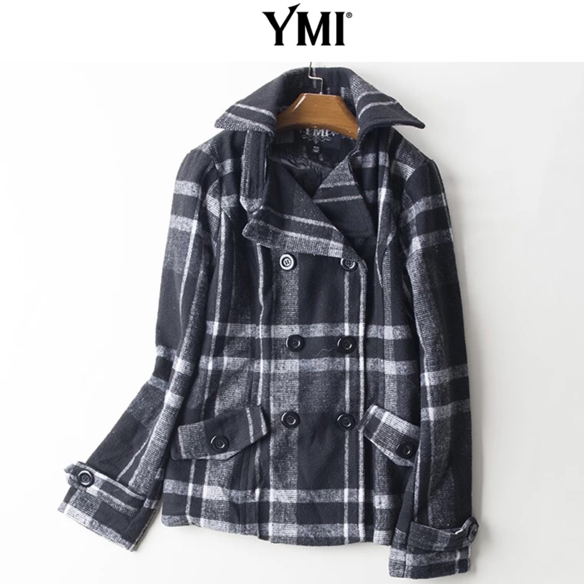 เสื้อนอก เสื้อกันหนาว แบรนด์เนม YMI ยุโรป หมวกฮูทถอดใส่ได้ แต่งเฟอร์ เนื้อผ้าสักหลาด สวยหรู Size M/L ตารางขาวดำ