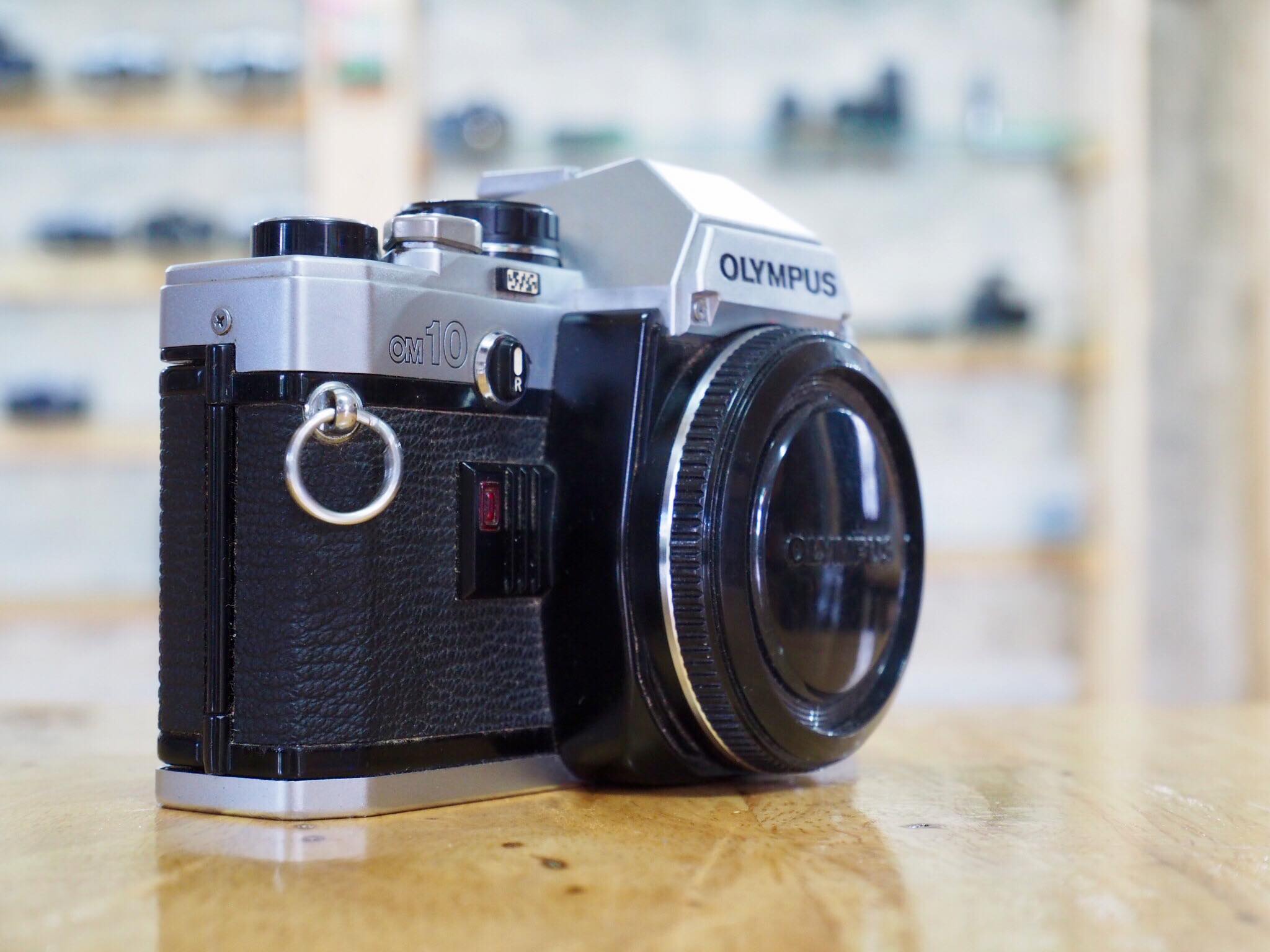 OLYMPUS OM-10