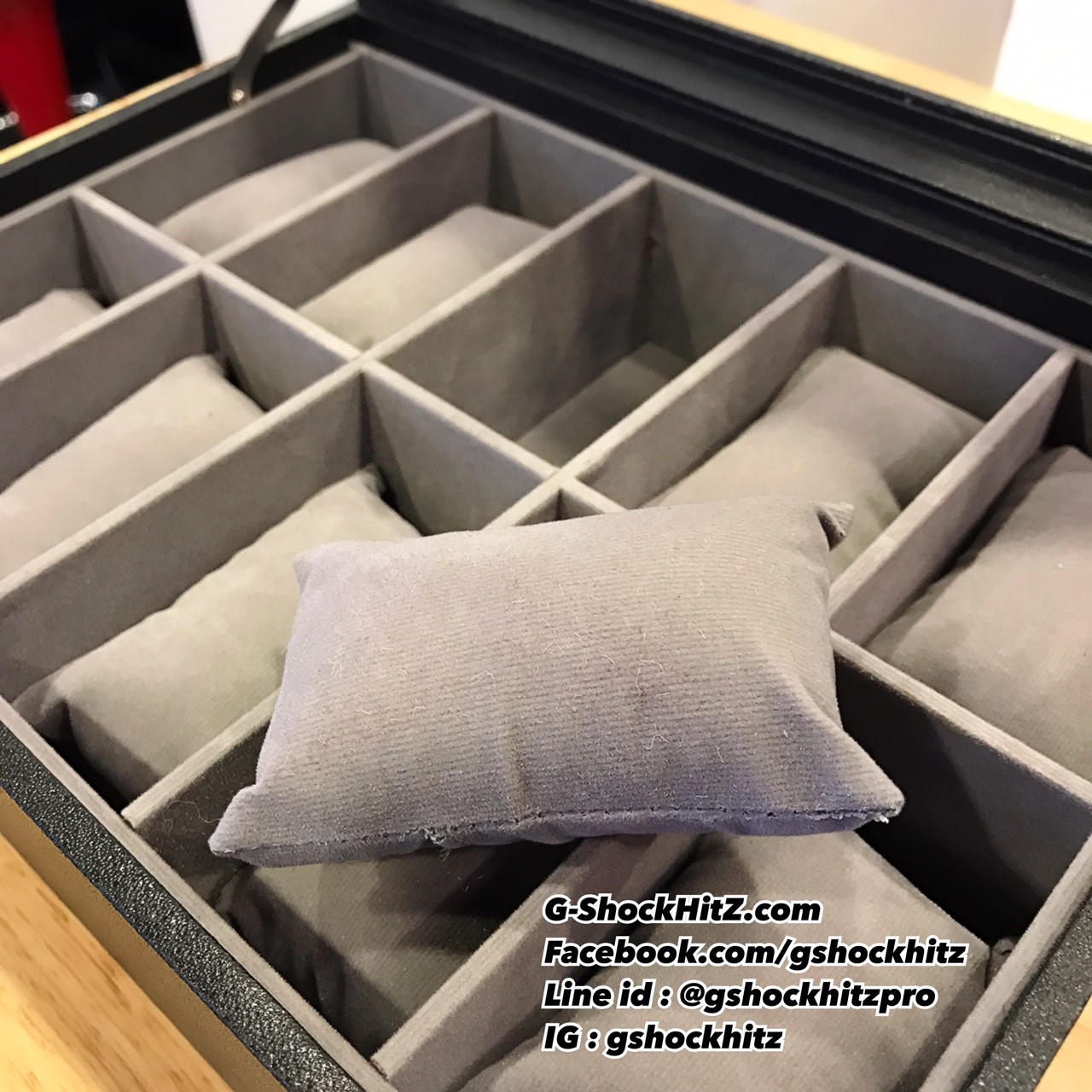 กล่องเก็บนาฬิกา 10 เรือน พร้อมส่ง กล่องนาฬิกา กล่องใส่นาฬิกา สีดำ / สีแดง / สีเทา / สีครีม