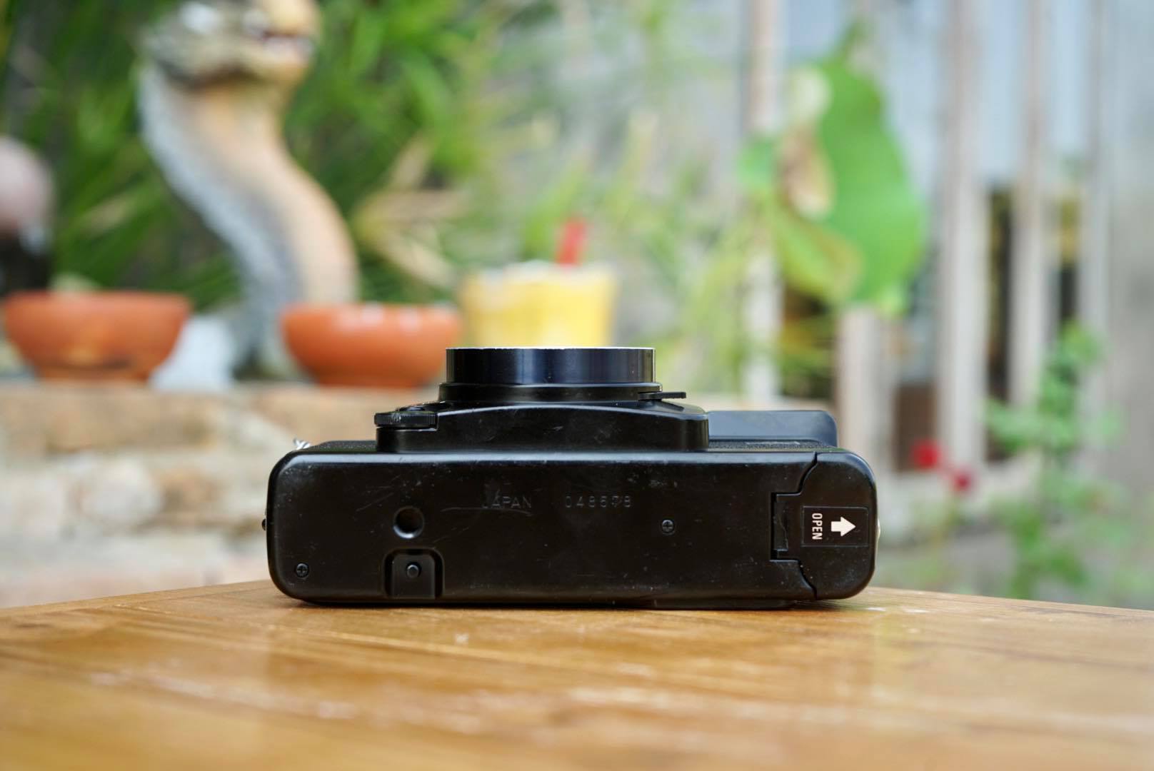 YASHICA AUTO FOCUS YASHICA LENS 38MM.F2.8