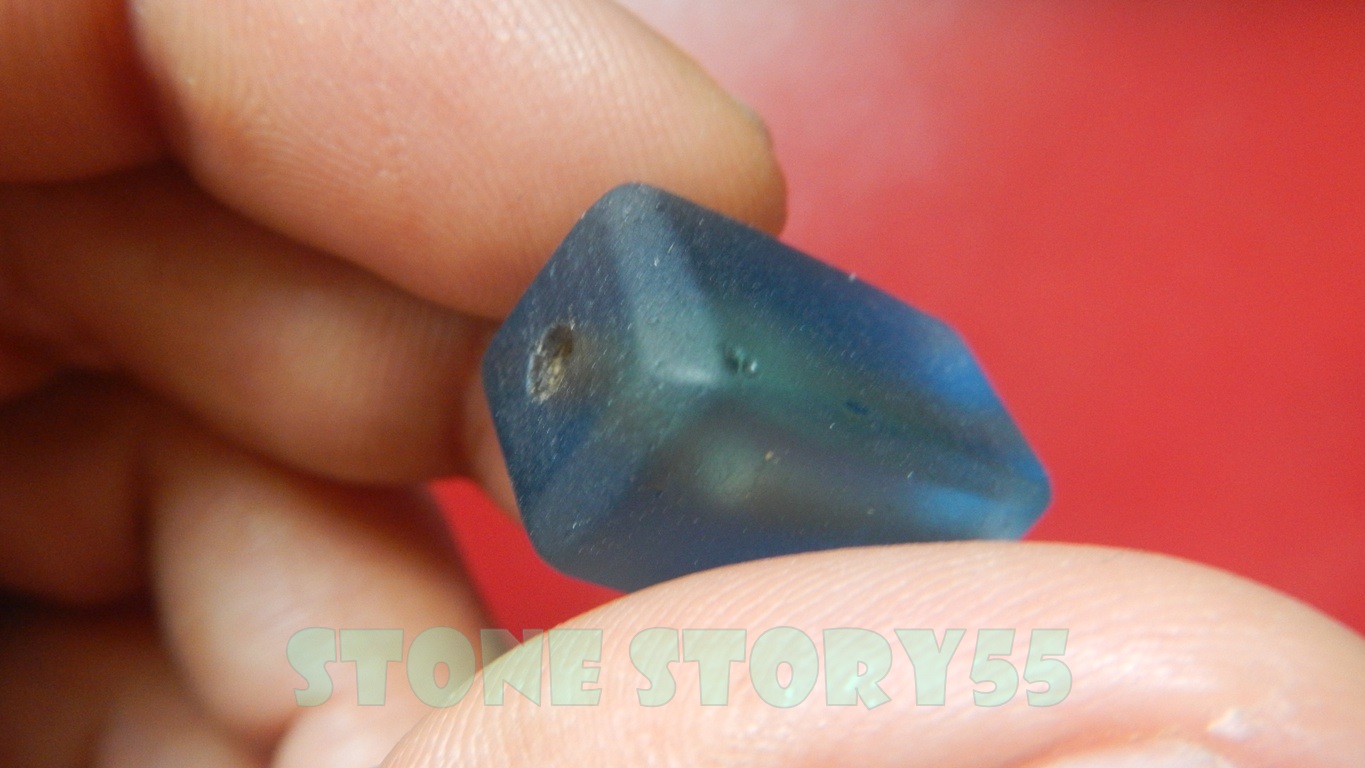 ลูกปัดโบราณสีฟ้า