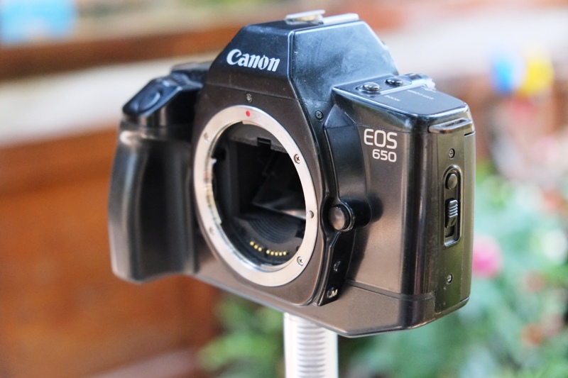 CANON EOS 650