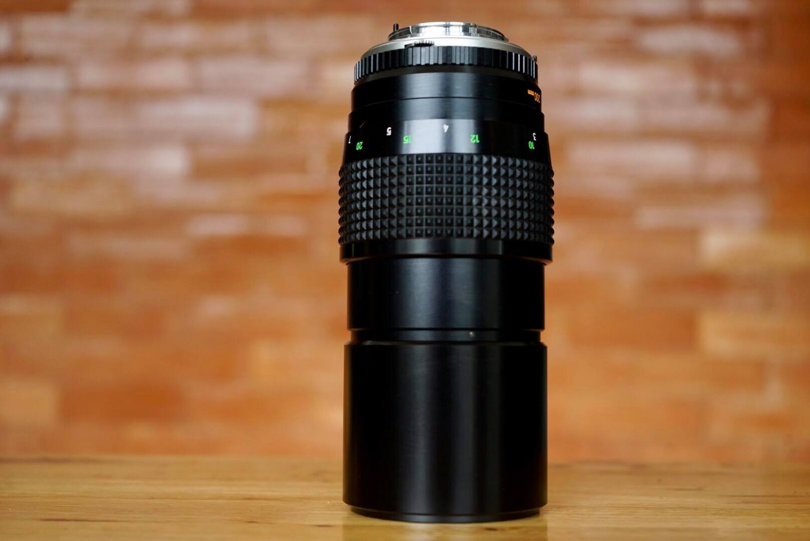 MINOLTA MC TELE ROKKOR-QF200 MM.F3.5