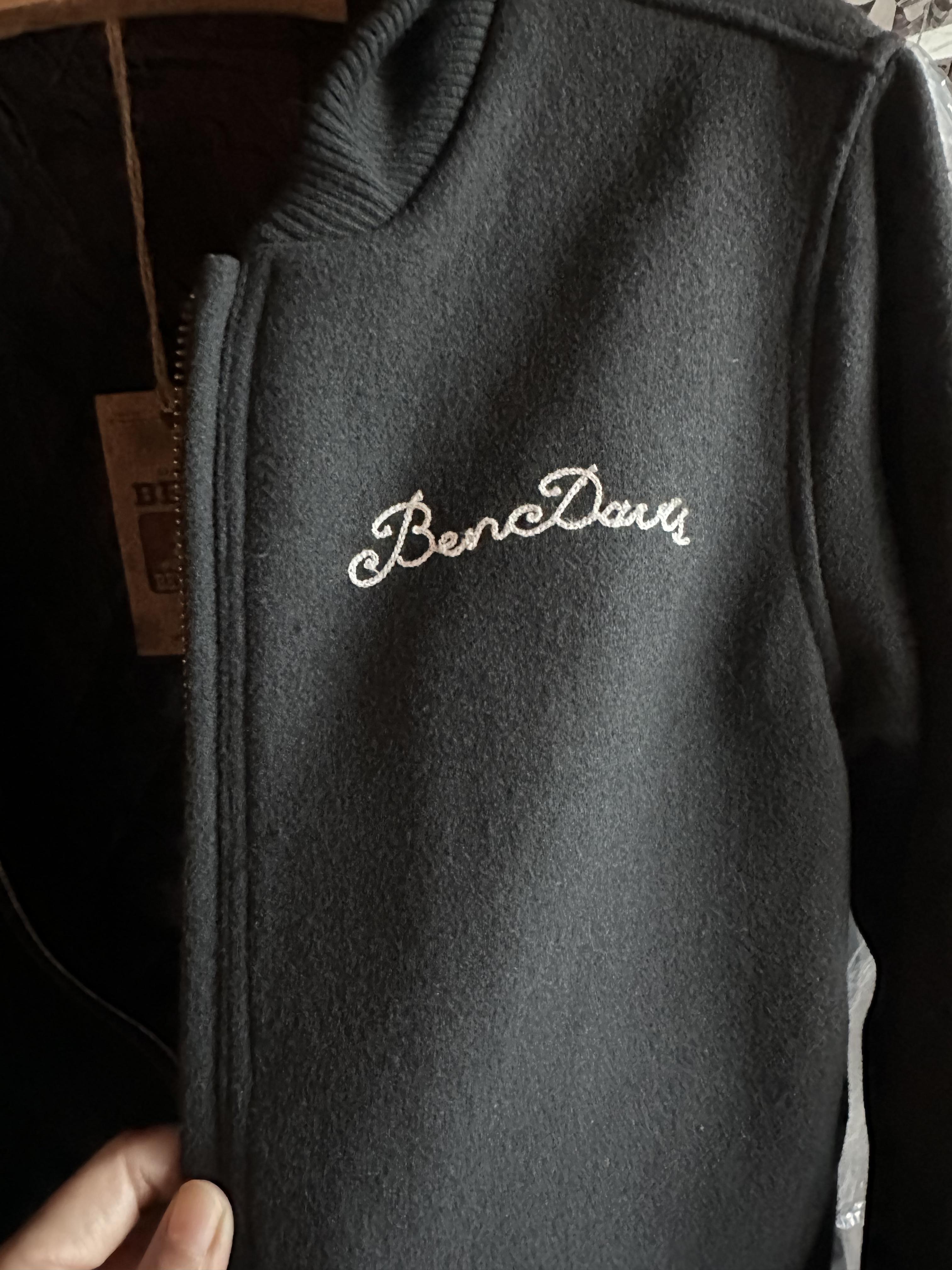 Ben davis เสื้อนอก เสื้อแจ็คเก็ต ผู้ชาย แบรนด์ Ben davis แท้ สีดำ เนื้อสักหลาด กันหนาว งานแท้ สวย เท่ห์ มาก คะ Size L/XL/XXL สำเนา สำเนา สำเนา ดำ