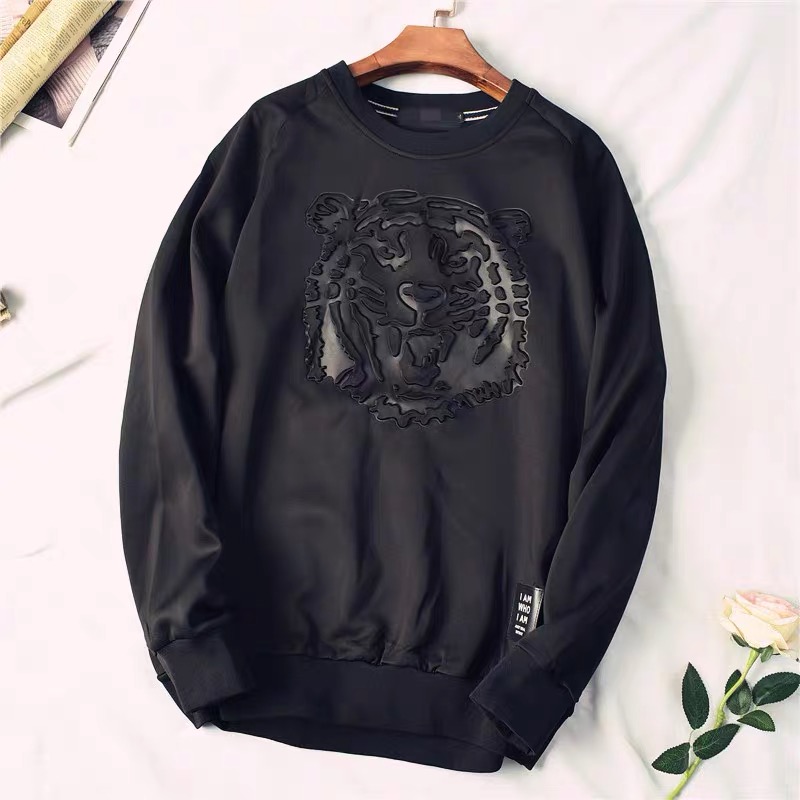 เสื้อวอร์ม เสื้อสเวตเตอร์ ปั๊มลาย เสื้อกันหนาว ทรง over size เนื้อละเอียด ดำ