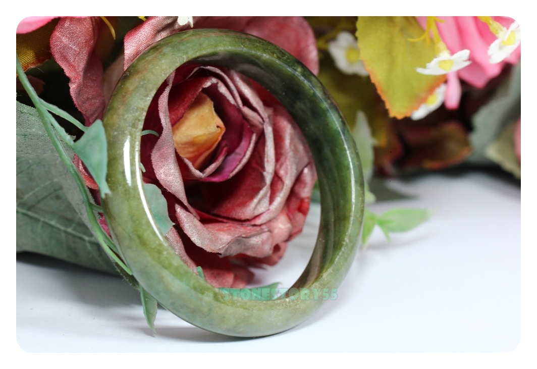 กำไลหยก5.5ซม