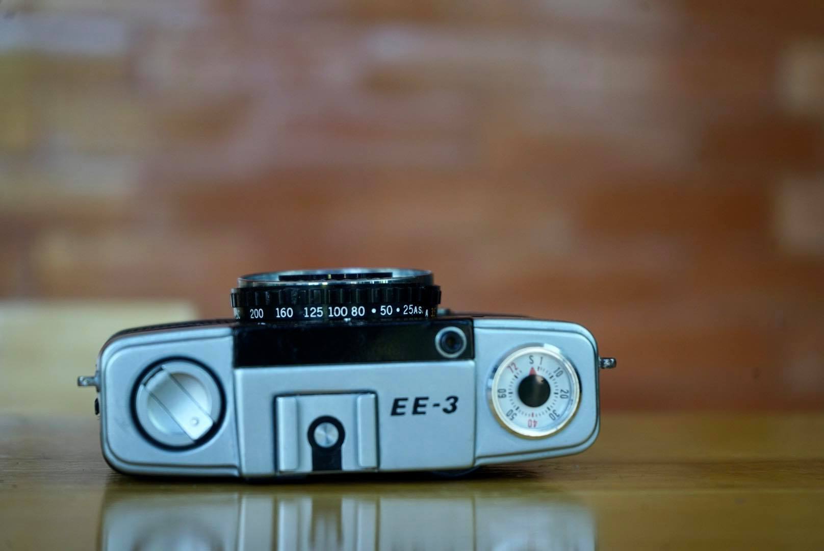 OLYMPUS PEN EE-3 OLYMPUS D.ZUIKO 28MM.F3.5
