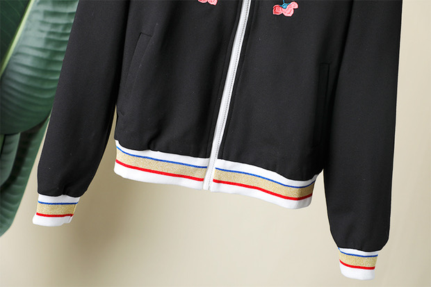 เสื้อแจ็คเก็ต เสื้อคลุม เสื้อวอร์มสีดำ ปักดอก ปลายแขนจั๊ม ดำ