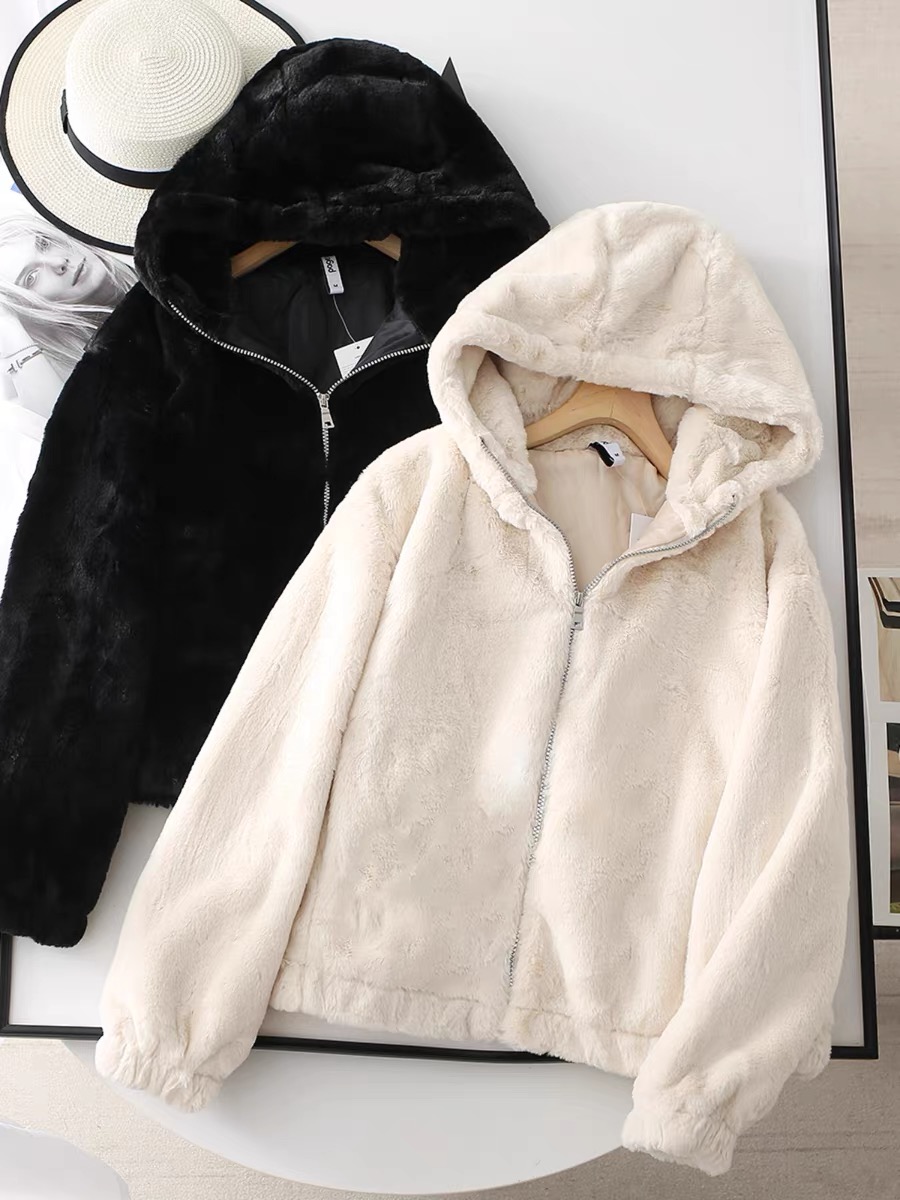 Page one เสื้อเฟอร์กันหนาว หมวกฮู้ด เสื้อขน Fluffy coat แบรนด์ page One สำเนา ดำ
