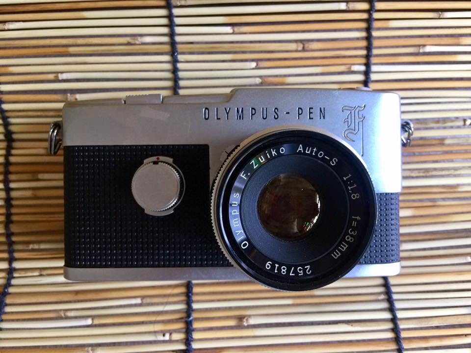 OLYMPUS PEN-F OLYMPUS F. ZUIKO AUTO-S 38MM. F1.8
