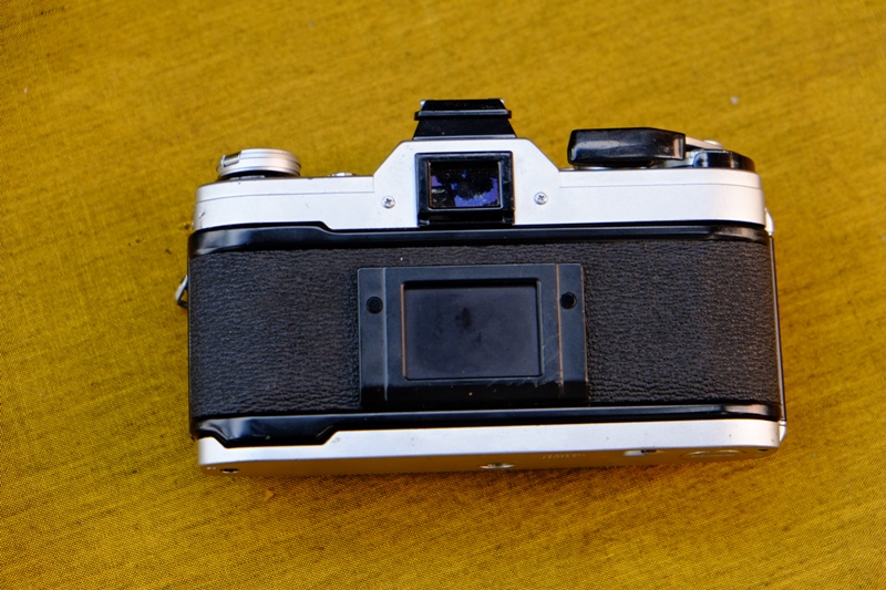 CANON AE-1