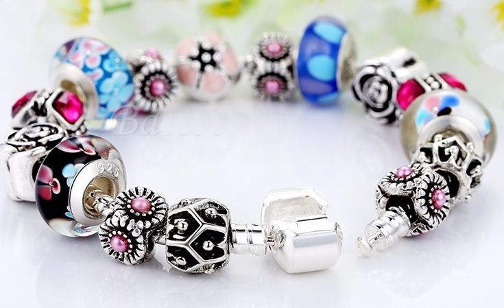 สร้อยข้อมือ Diy สร้อยข้อมือ Charm สไตล์ Pandora สร้อยข้อมือ ร้อยเม็ดบีด หลากสีสัน โทน สีฟ้า และ สีชมพู สวยหรู ของขวัญให้แฟน 873364