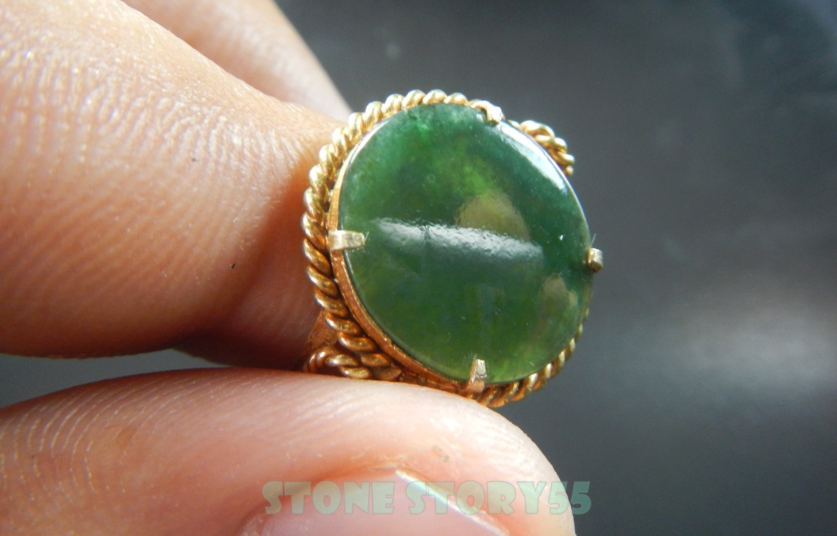 หยกพม่าแท้