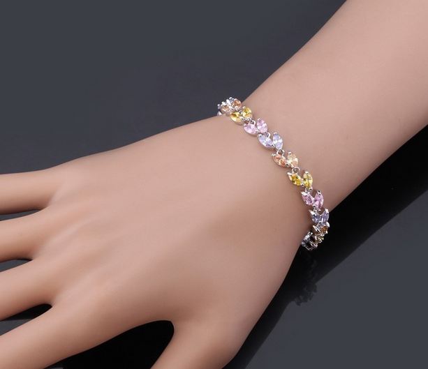 สร้อยข้อมือทอง สร้อยข้อมือฝัง เพชร พลอย CZ AAA คริสตัลแท้ ออสเตเรีย แวววาว สวยงาม อัญมณีหลากสี เรียงสลับกัน เสริมบารมีให้กับ ผุ้สวมใส่ 415095