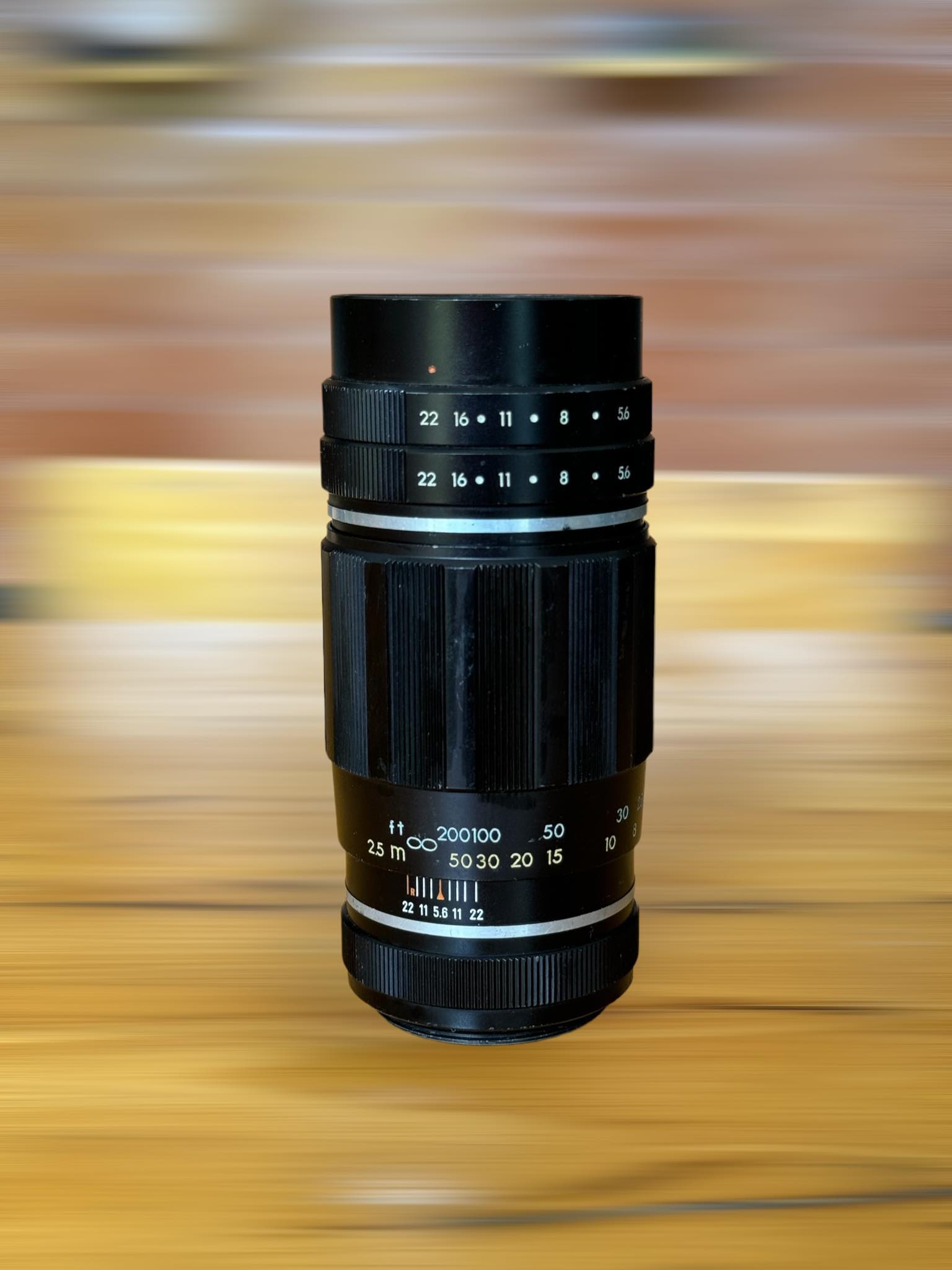TELE-TAKUMAR 200MM.F5.6 M42 MOUNT