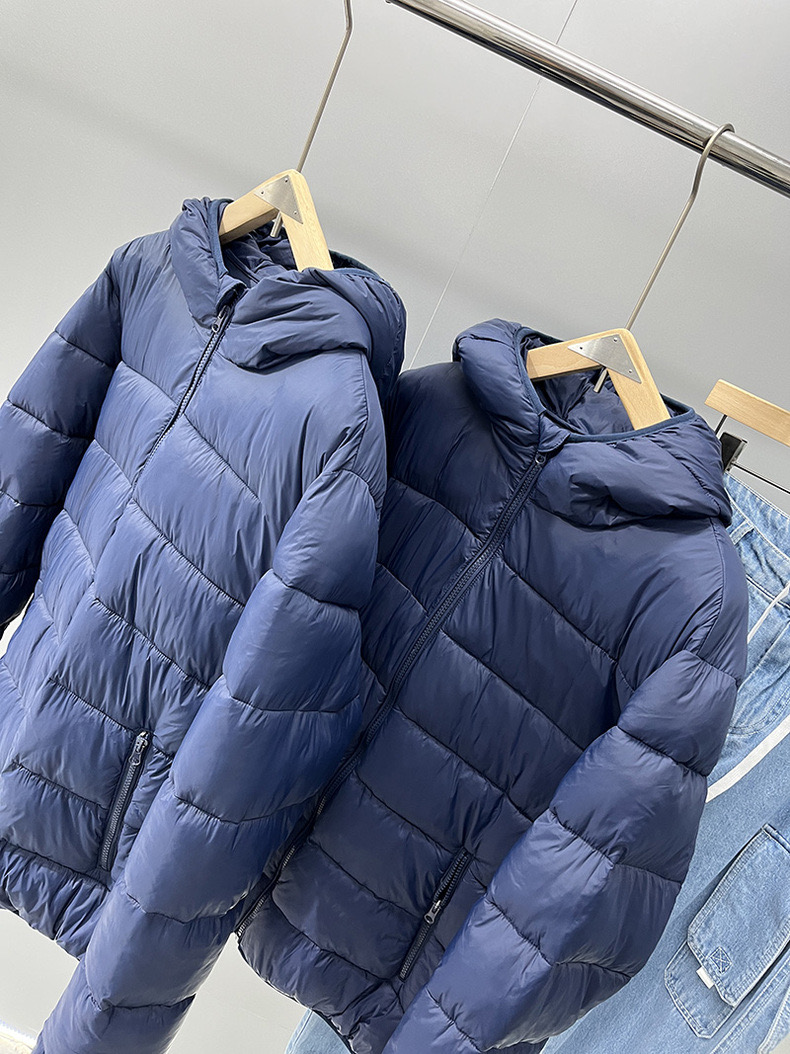 Forever21 เสื้อกันหนาว ติดฮูท เสื้อบอมเบอร์ บุนวมอุ่น แบรนด์ Forever21 / Men's Black Lightweight Puffer Jacket น้ำเงิน