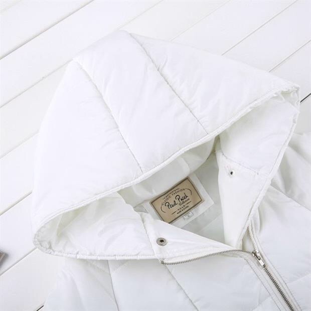 Paul pad เสื้อฮูทกันหนาว ฮูท สีขาว บุนวมอุ่น แบรนด์PAUL PRAD แบบน่ารัก สวยอุ่นคะ size:S/M/L ขาว