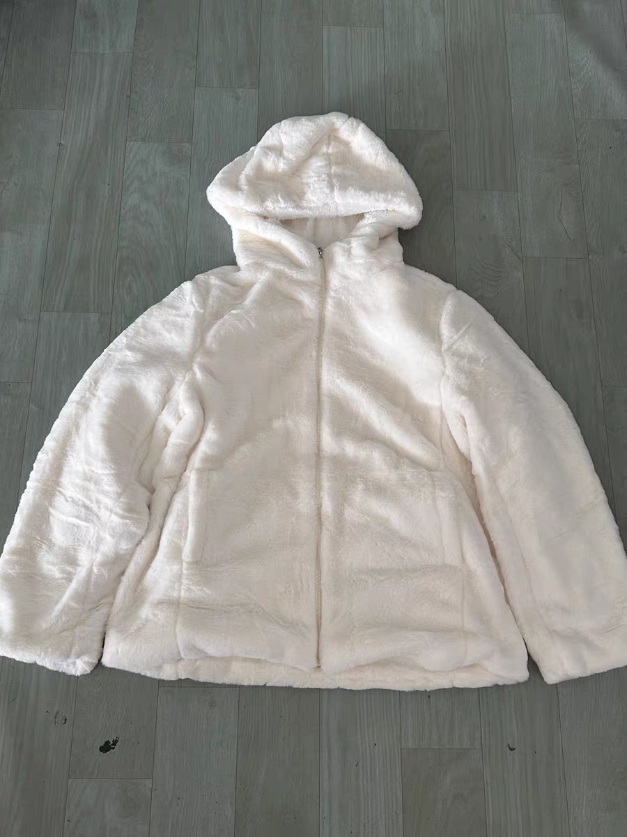 เสื้อเฟอร์กันหนาว หมวกฮู้ด เสื้อขน Fluffy coat แบรนด์ Shein ดำ