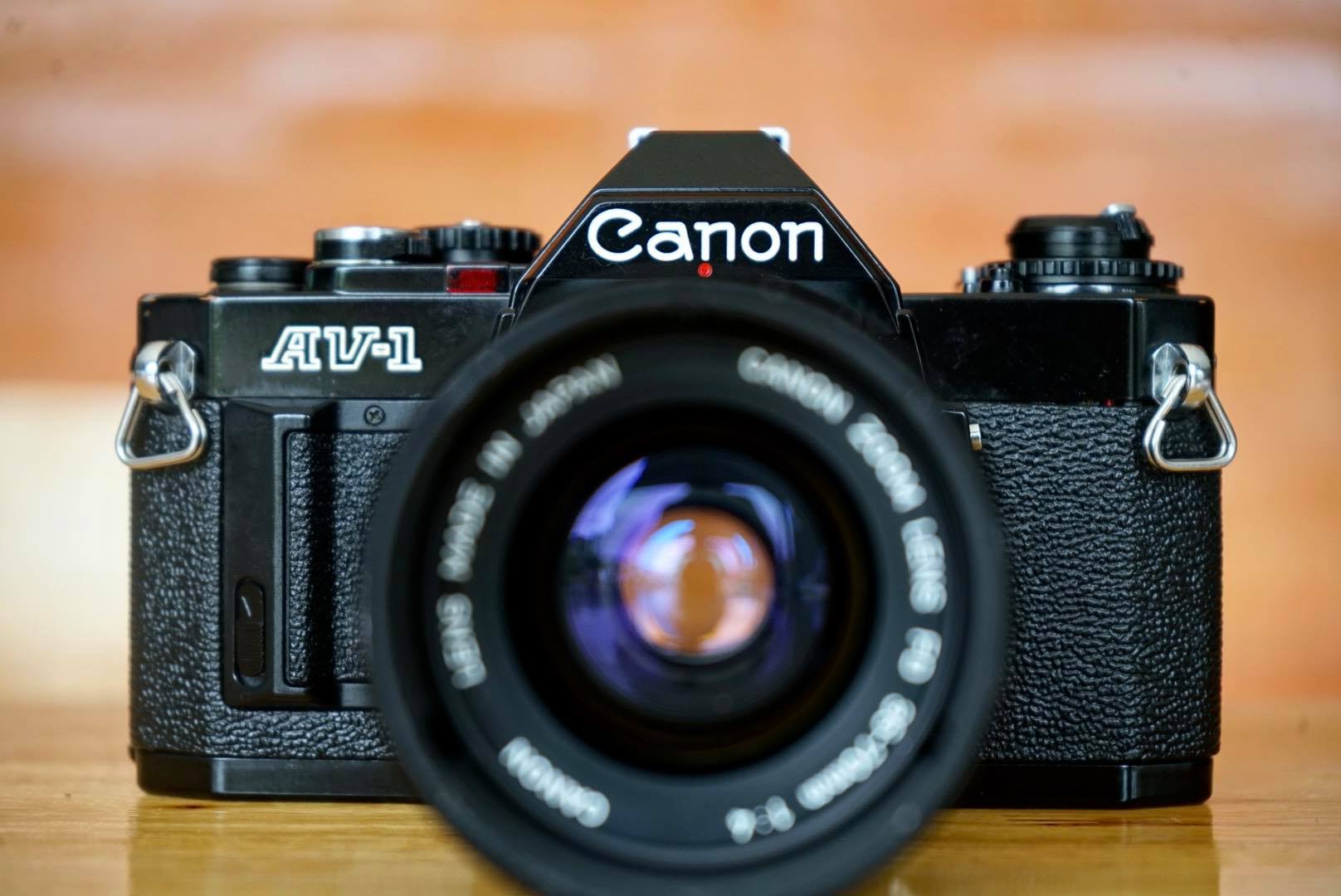 CANON AV1 CANON ZOOM LENS FD 35-70MM.F4