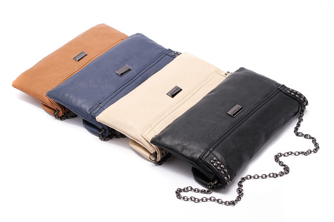 กระเป๋า Clutch มือ TONI BIANCO แบรนด์สุดหรูออสเตรเลีย สีน้ำตาลอ่อน หนังหรูสุดนุ่ม สายโซ่ ถอดใส่ได้คะ
